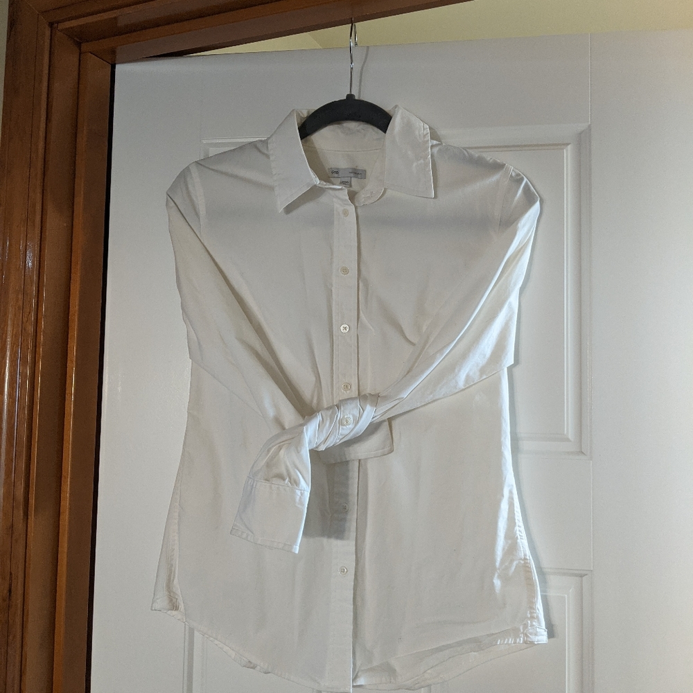 Gap collared button-down shirt